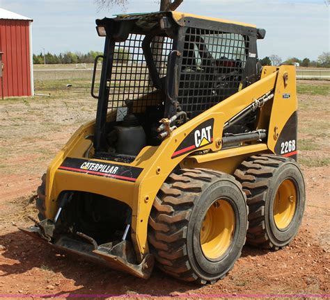 2005 caterpillar 226b skid steer